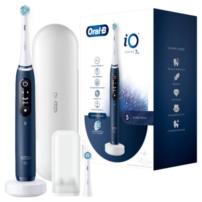 Oral-B - Elektrische Zahnbürste 'iO Series 7 + Reiseetui' in Blau